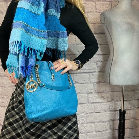 Michael Kors convertible shoulder bag/clutch - Picture 2 of 11